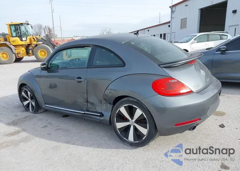 2012 Volkswagen Beetle 2.0T Turbo z USA, uszkodzony, nr VIN 3VW467AT7CM623809